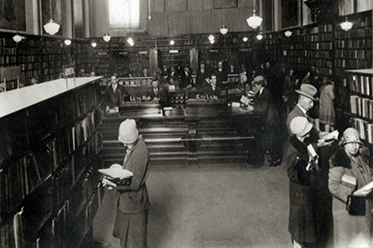 Interior of Sydney Mechanics' School of Arts Library ca. 1920-1936, Sam Hood, courtesy of the State Library of New South Wales