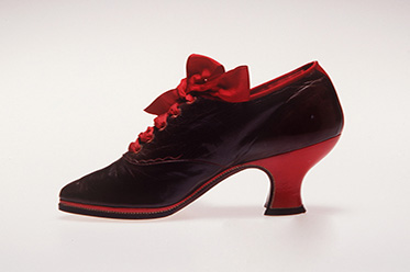 PH_Oxford shoes, pair, womens, leather, linen, silk, made by Joseph Box, prize work, London, England, c. 1890