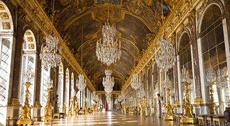 The Hall of Mirrors, Palace of Versailles © Jose Ignacio Soto / Shutterstock.com