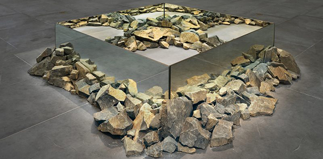 MUMA Robert Smithson, Rocks and Mirror Square II, 1971