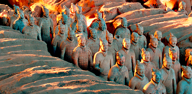 The terracotta army, Qin dynasty (221-206 BCE) (detail). Earthenware (terracotta). Emperor Qin Shi Huang’s Mausoleum, Xi’an