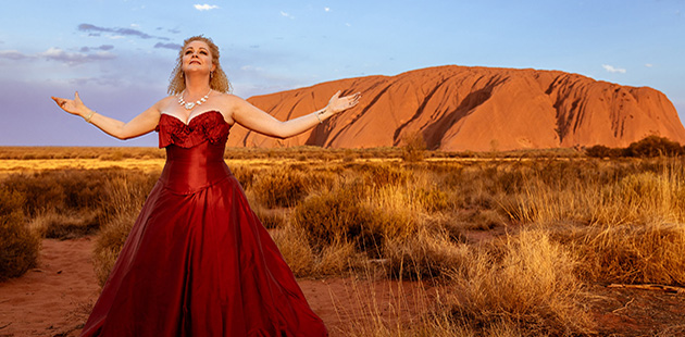 Angela-Hogan-Opera-Gala-at-Uluru-courtesy-of-Opera-Australia