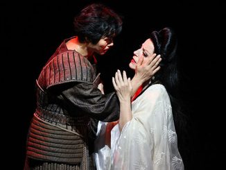 Yonghoon-Lee-as-Calàf-and-Lise-Lindstrom-as-Turandot-in-Opera-Australia’s-2022-production-of-Turandot-at-the-Sydney-Opera-House-photo-by-Prudence-Upton